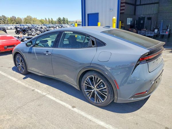 2025 TOYOTA PRIUS