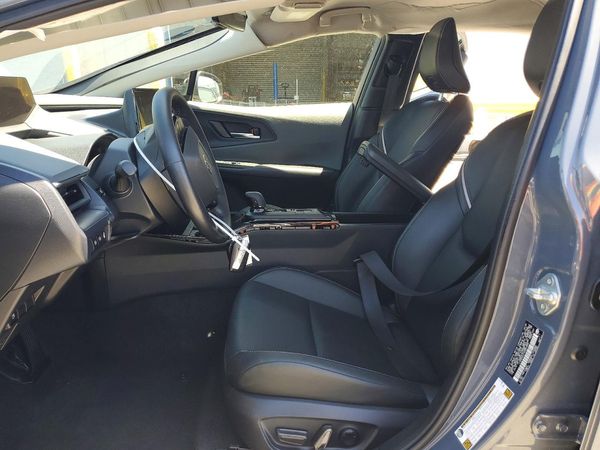 2025 TOYOTA PRIUS