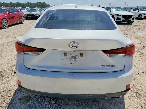 2019 LEXUS IS 300