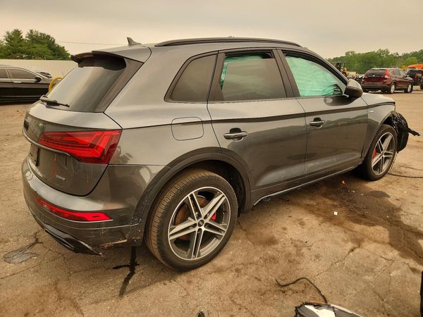 2024 AUDI Q5 E
