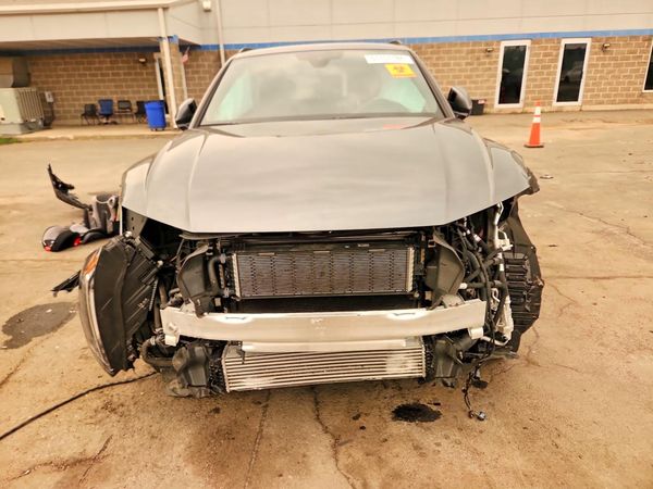 2024 AUDI Q5 E