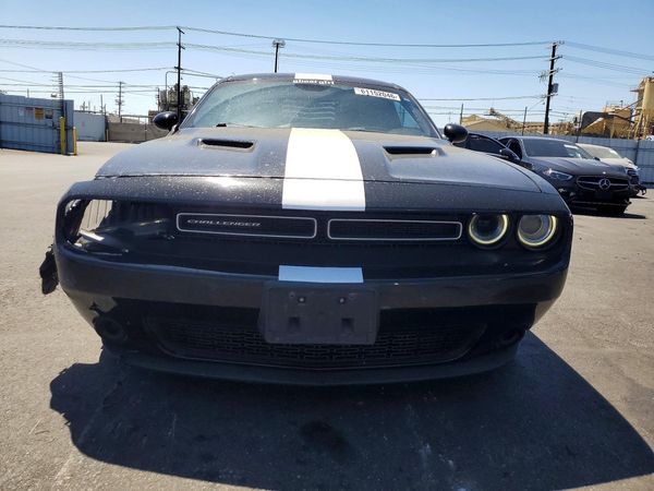 2016 DODGE CHALLENGER SXT