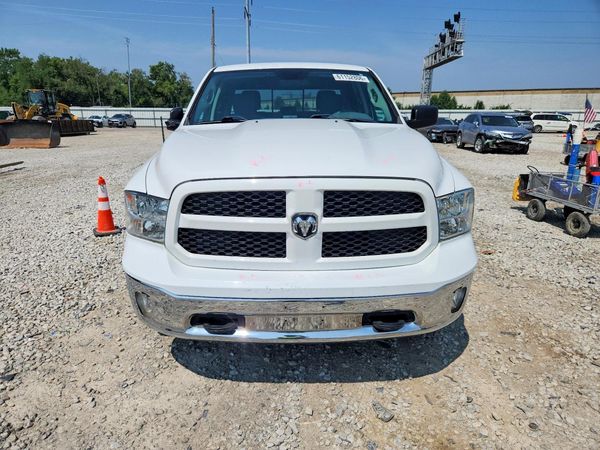 2018 RAM 1500 SLT