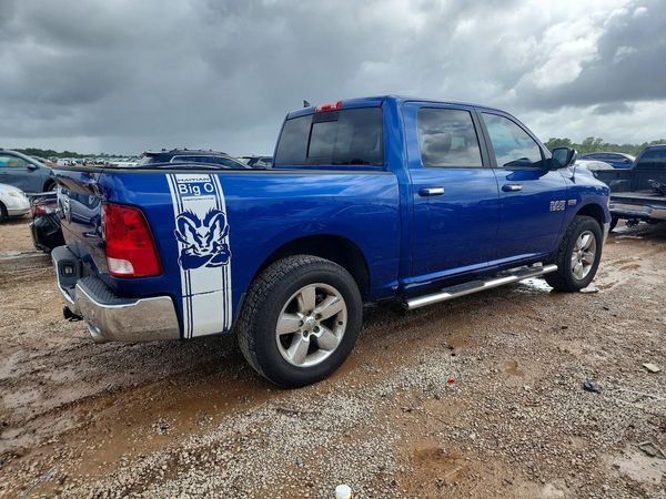 2017 RAM 1500 SLT CREW CAB 4X2