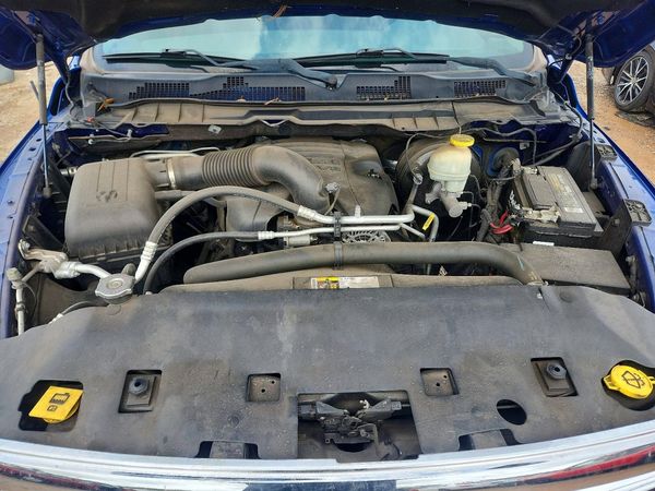 2017 RAM 1500 SLT CREW CAB 4X2