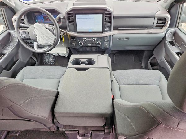 2025 FORD F150 XLT