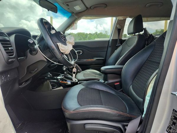 2017 KIA SOUL Exclaim