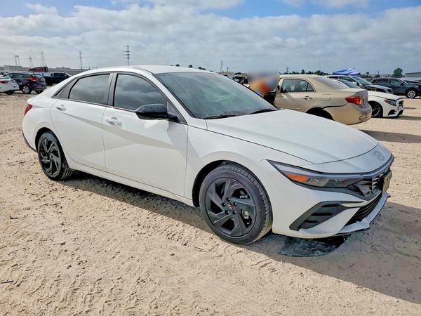 2026 HYUNDAI ELANTRA