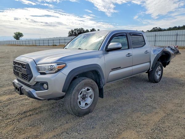 2022 TOYOTA TACOMA SR5