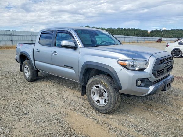 2022 TOYOTA TACOMA SR5