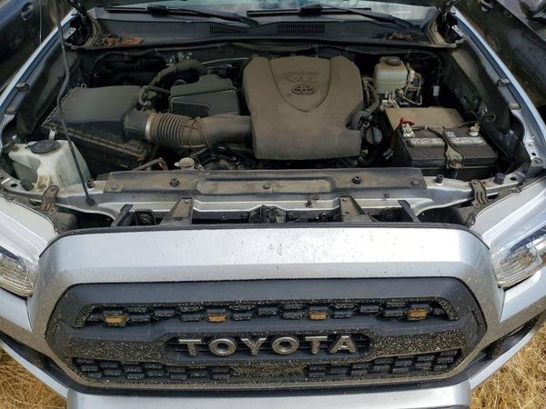 2022 TOYOTA TACOMA SR5