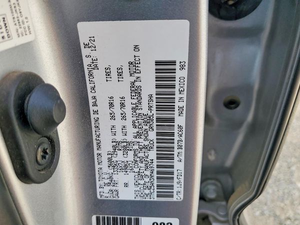 2022 TOYOTA TACOMA SR5
