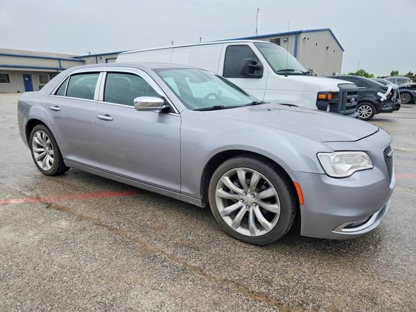 2018 CHRYSLER 300