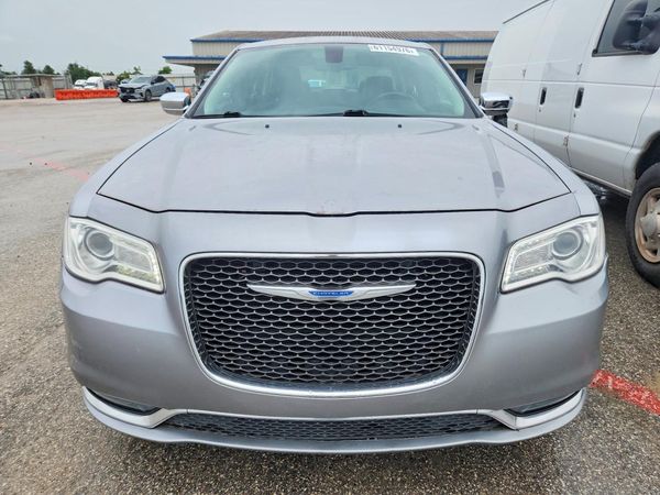 2018 CHRYSLER 300
