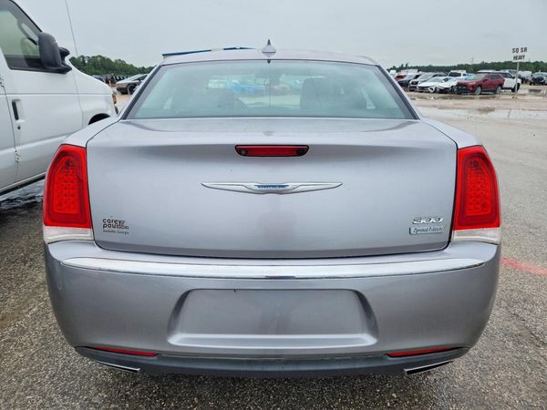 2018 CHRYSLER 300