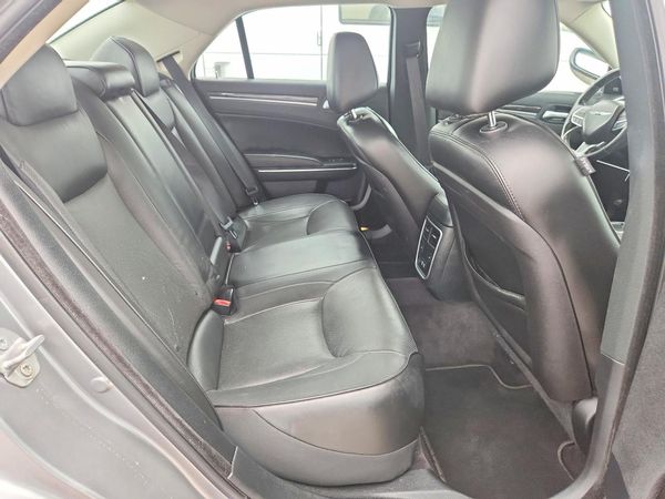 2018 CHRYSLER 300