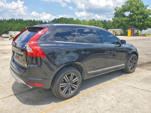 2017 VOLVO XC60 Dynamic
