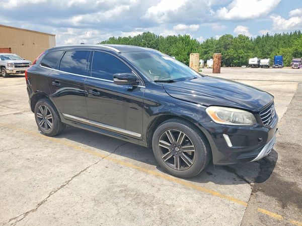2017 VOLVO XC60 Dynamic