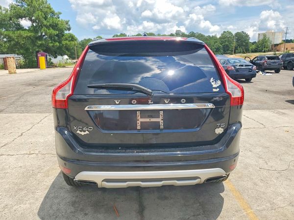 2017 VOLVO XC60 Dynamic