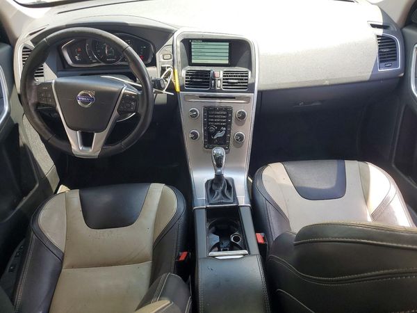 2017 VOLVO XC60 Dynamic