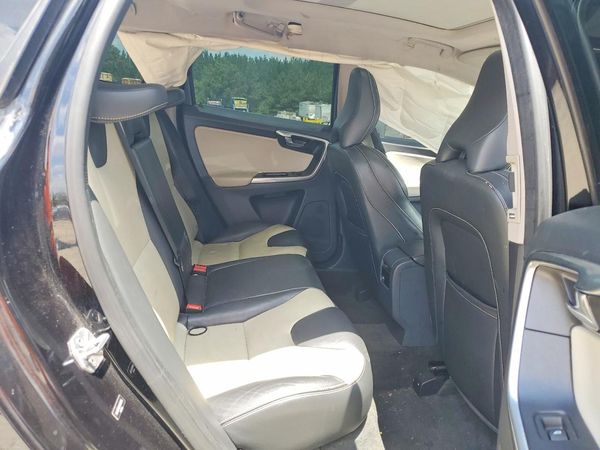 2017 VOLVO XC60 Dynamic