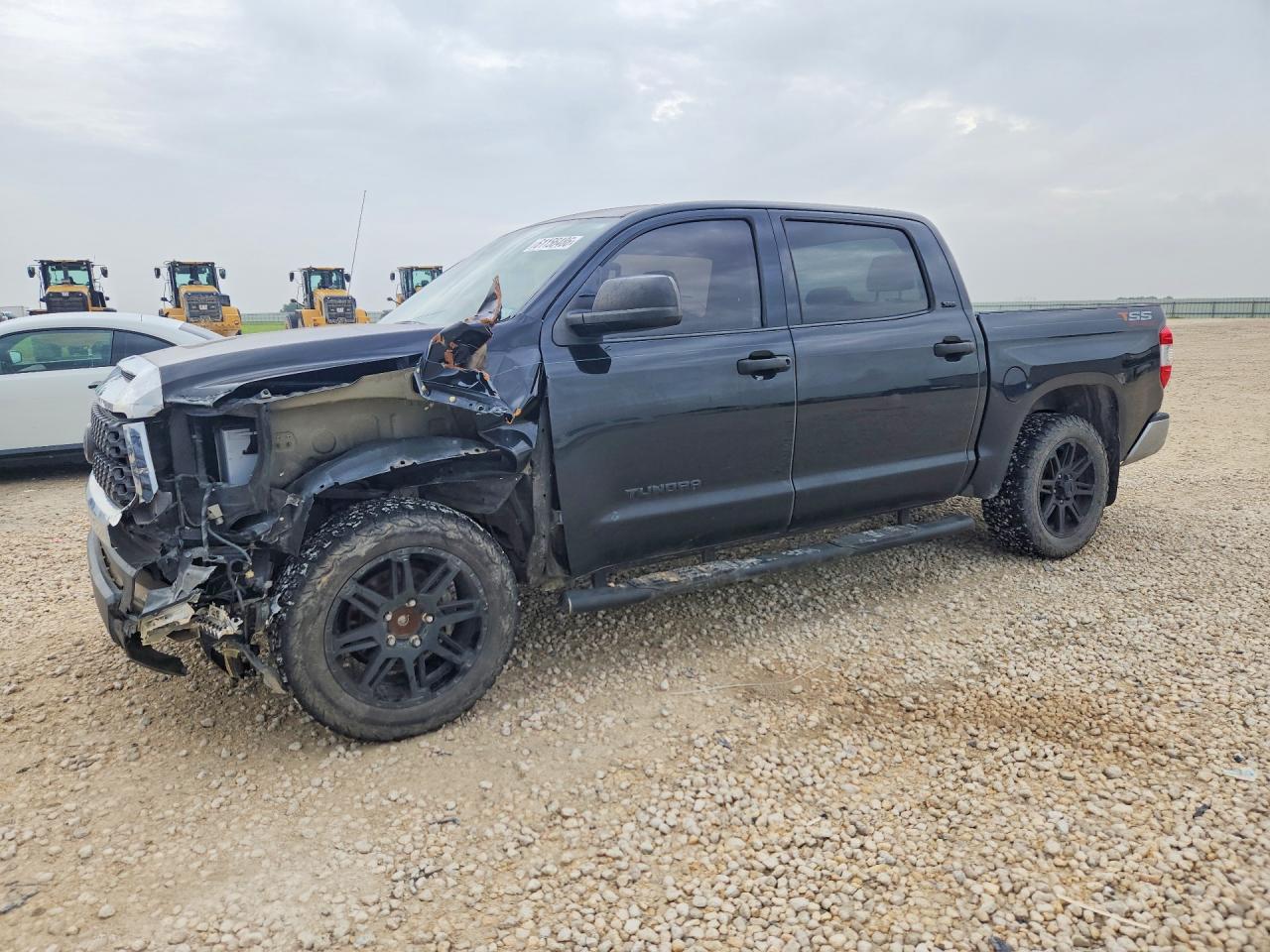 2018 TOYOTA TUNDRA