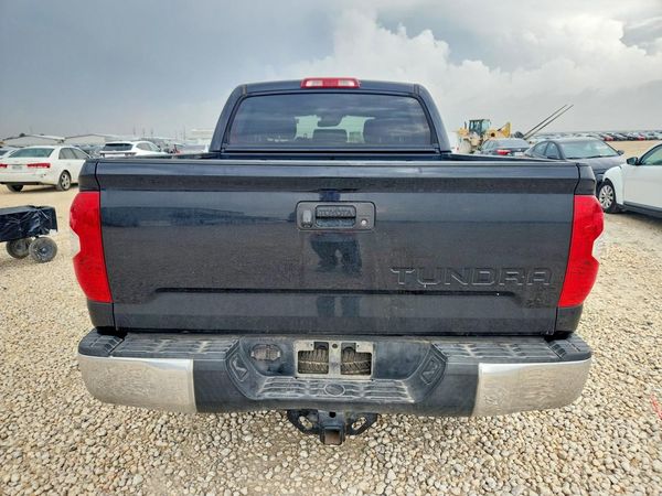 2018 TOYOTA TUNDRA