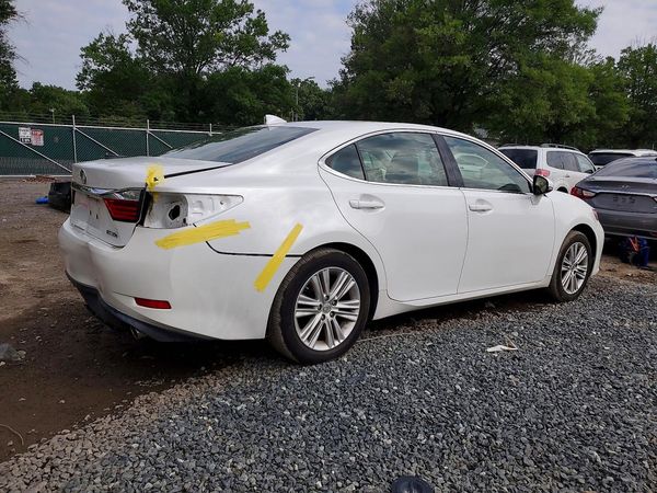 2015 LEXUS ES