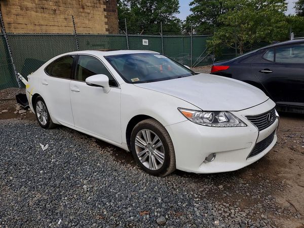 2015 LEXUS ES