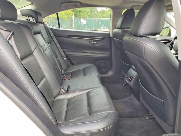 2015 LEXUS ES