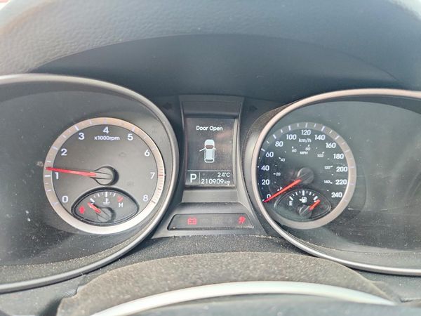 2016 HYUNDAI SANTA FE SPORT