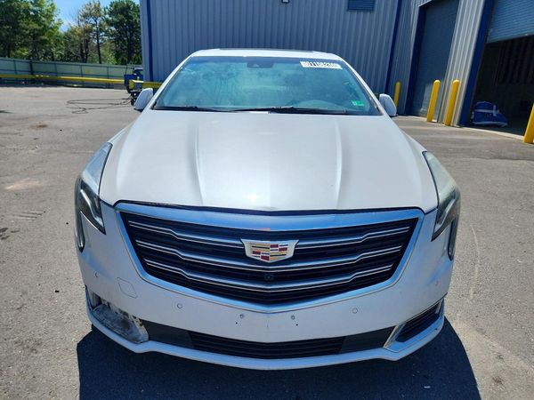 2018 CADILLAC XTS Luxury