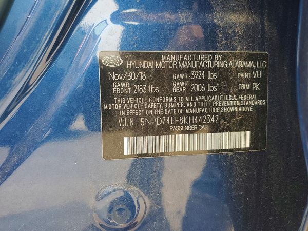 2019 HYUNDAI ELANTRA SE