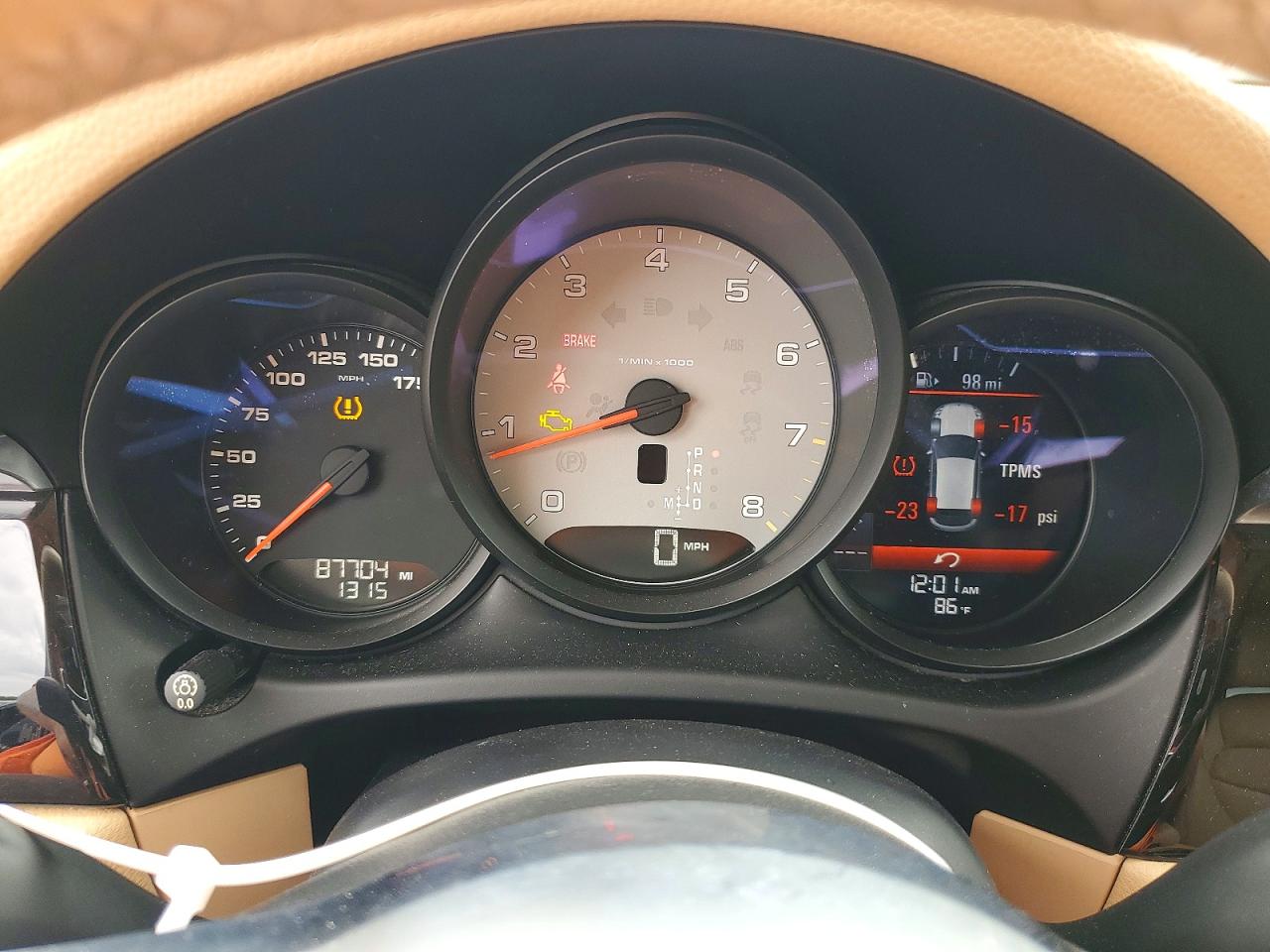 2015 PORSCHE MACAN