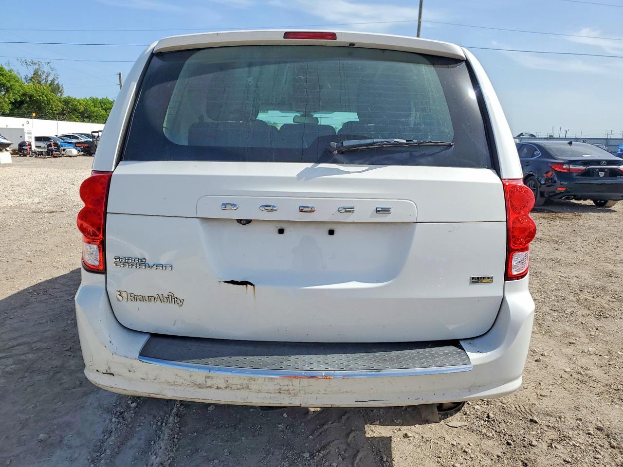 2018 DODGE GRAND CARAVAN SE