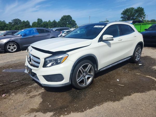 2015 MERCEDES-BENZ GLA
