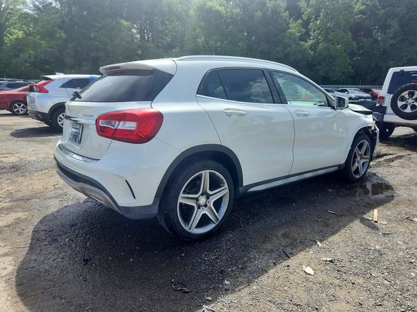 2015 MERCEDES-BENZ GLA GLA250 4-MATIC