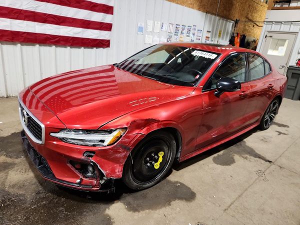 2019 VOLVO S60 R-Design