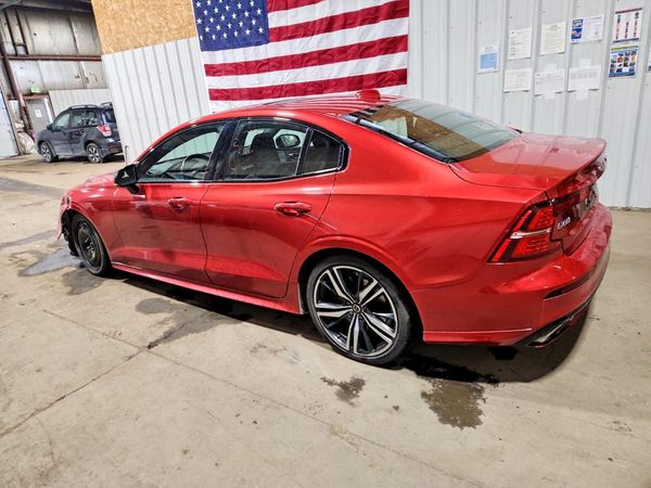 2019 VOLVO S60 R-Design