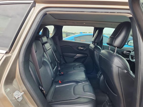 2019 JEEP CHEROKEE LIMITED FWD