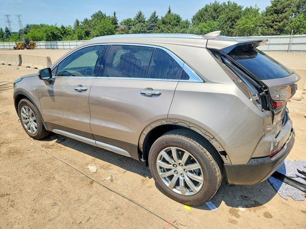 2023 CADILLAC XT4 Premium Luxury