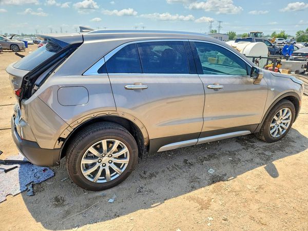 2023 CADILLAC XT4 Premium Luxury