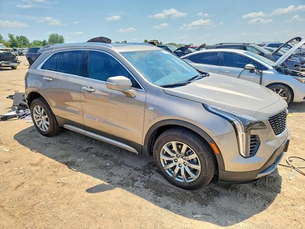 2023 CADILLAC XT4 Premium Luxury