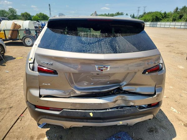 2023 CADILLAC XT4 Premium Luxury