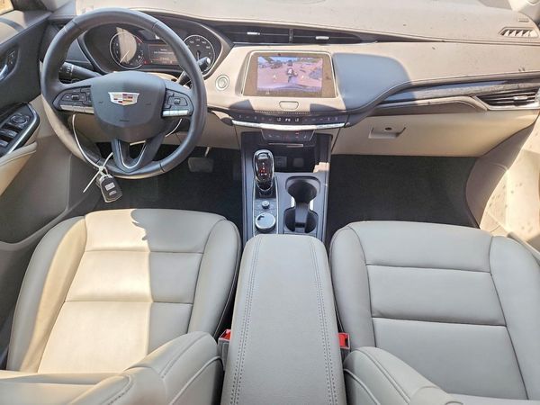 2023 CADILLAC XT4 Premium Luxury
