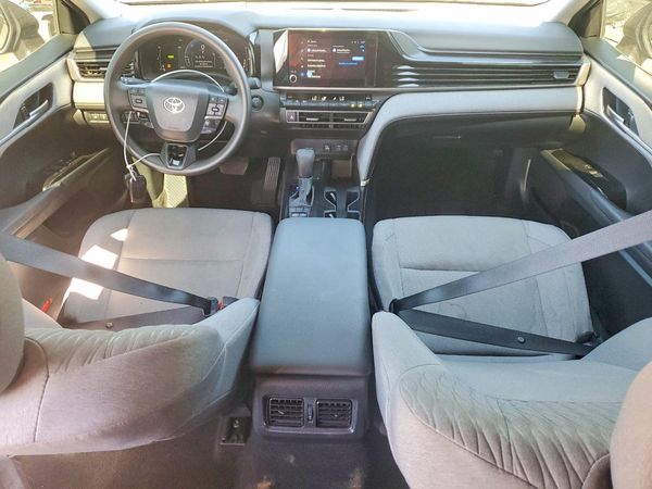 2025 TOYOTA CAMRY