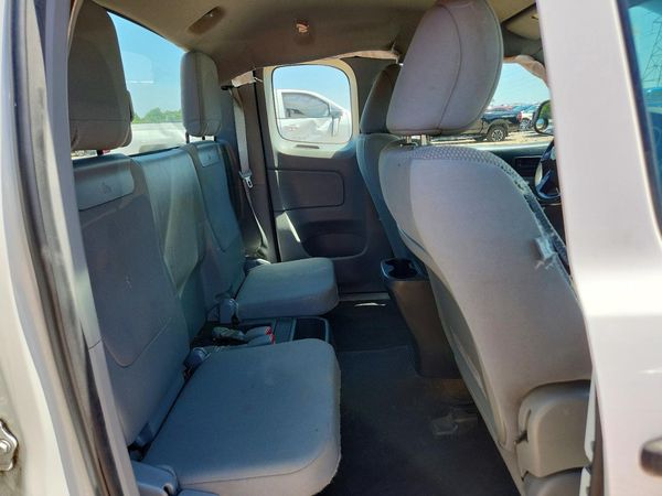 2015 TOYOTA TACOMA Delux Grade