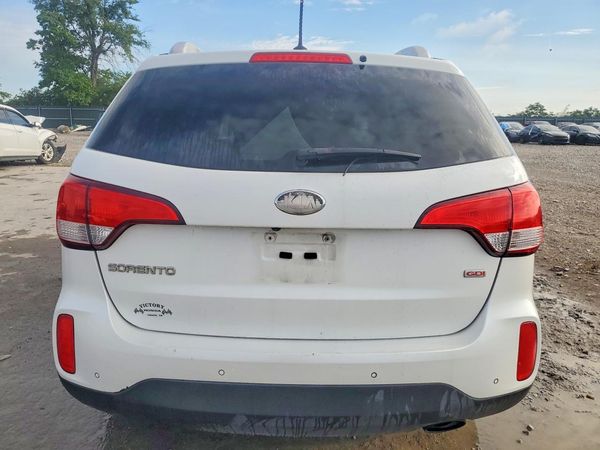 2015 KIA SORENTO GL