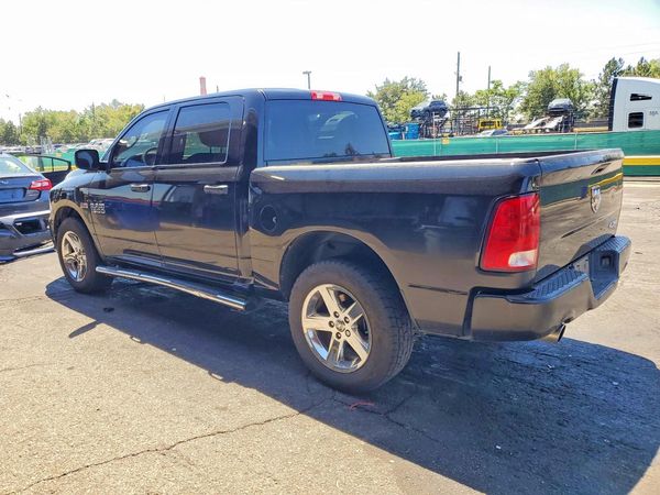 2017 RAM 1500 ST CREW CAB 4X4