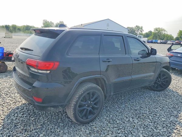 2018 JEEP GRAND CHEROKEE LAREDO 4X4